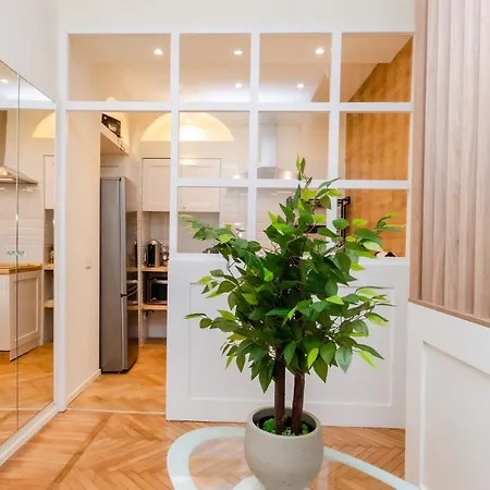 Vivimihome - Bligny Luxury House Lejlighed *